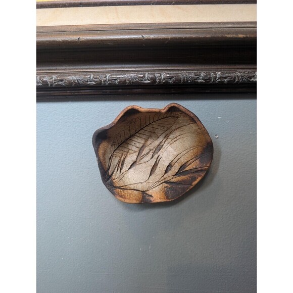 Vintage Stoneware Pottery Dish, Leaf Wall Hanging - Picture 3 of 10
